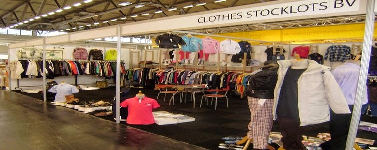 garments stock lot buyers in italy